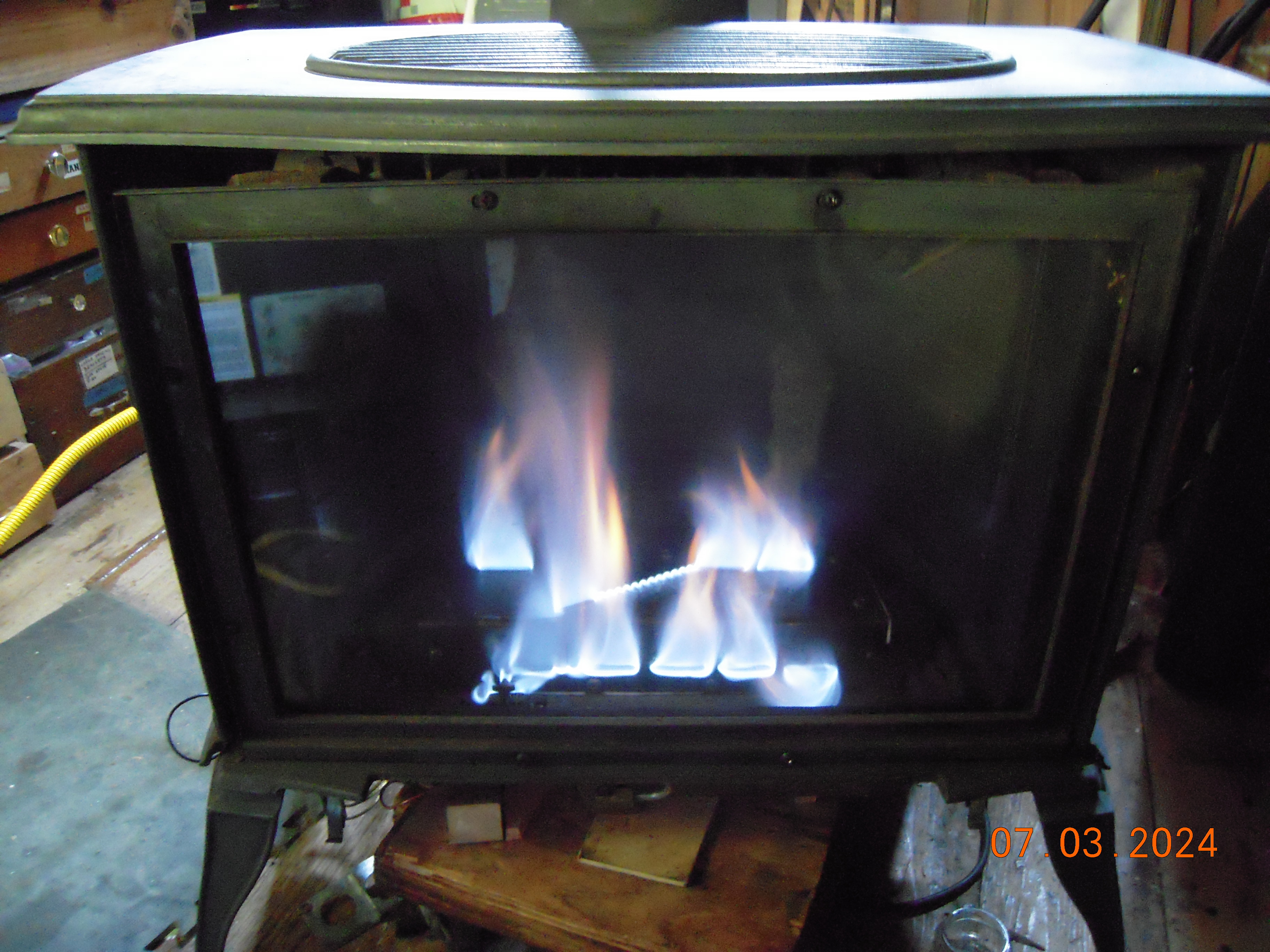 Vermont Castings Radiance 2560 gas stove conversion to Natural Gas and parts