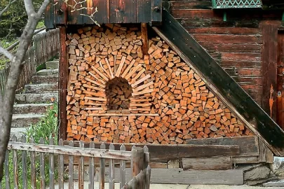 [Hearth.com] Drying wood quickly?  Anyone heard of a Holz Hausen?