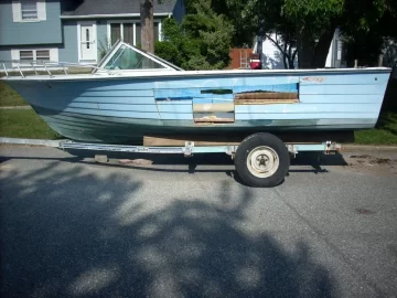 [Hearth.com] Free scrounging trailer, "with boat"