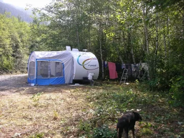 [Hearth.com] Tiny house trailer vs camper trailer