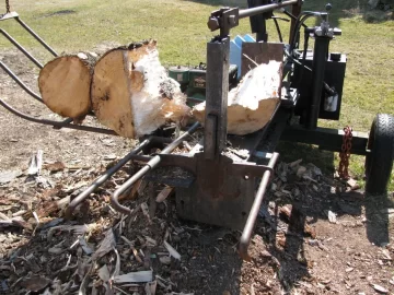 [Hearth.com] Log Splitter:  Log cradle or no?