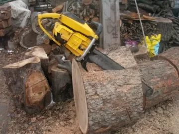 [Hearth.com] A Real man's chainsaw.....