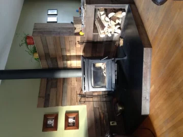 [Hearth.com] What do you do with old pallets?