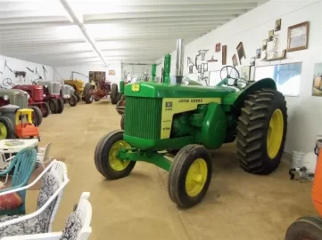 [Hearth.com] Bobby Fisher Tractor Tour 2012 / AG Museum