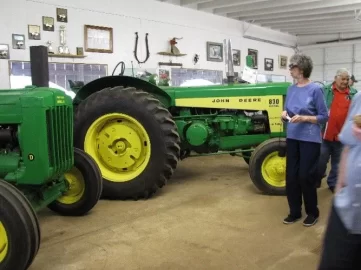 [Hearth.com] Bobby Fisher Tractor Tour 2012 / AG Museum