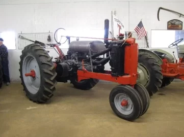 [Hearth.com] Bobby Fisher Tractor Tour 2012 / AG Museum