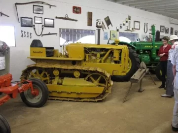 [Hearth.com] Bobby Fisher Tractor Tour 2012 / AG Museum