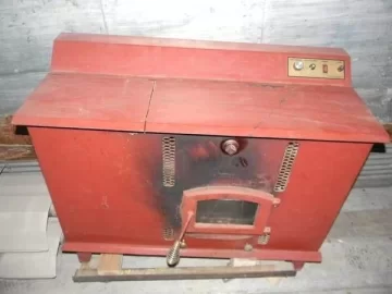 [Hearth.com] Can anyone tell me the manufacturer of this pellet stove.