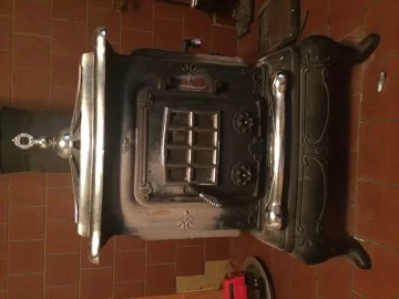 [Hearth.com] What brand of stove is this? Is it safe?