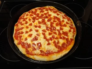 [Hearth.com] First sourdough / PIZZA!