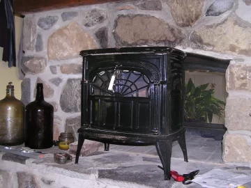 [Hearth.com] Older Jotul 3 vs Vermont Castings Intrepid I