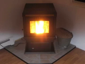 [Hearth.com] pic of my stove...