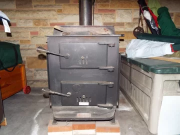 [Hearth.com] Penn Stove Company Lewistown - says wood but they burned coal