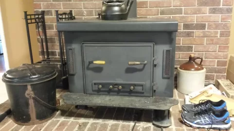 [Hearth.com] need help identifying my stove