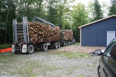 [Hearth.com] how much wood on a logging straight truck with grapple? Pictures of my load!!!