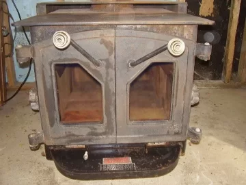 [Hearth.com] does anyone have this stove