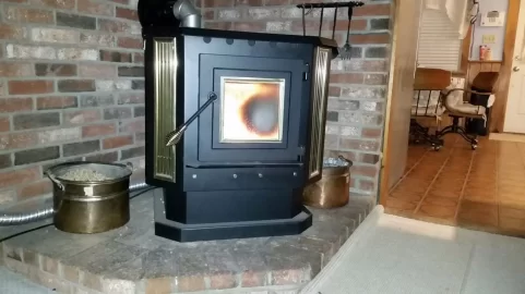 [Hearth.com] Englander 25-PDV, is this normal glass soot