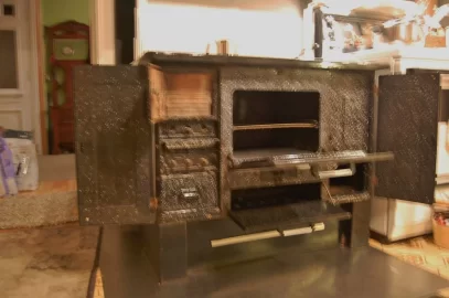 [Hearth.com] Papineau/Belanger kitchen wood stoves