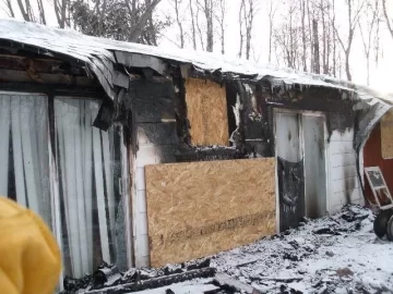 [Hearth.com] Guy tries to get more heat from his fireplace. He got it! Pictures