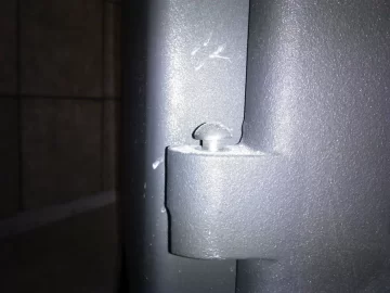 [Hearth.com] Hinge pins on door