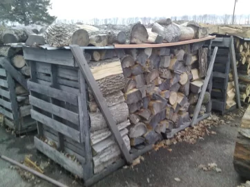 [Hearth.com] Stacking on pallets