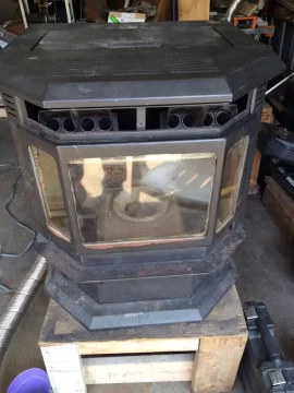 [Hearth.com] Pellet Stove - Cleaning & blasting that nasty rusty fire box and super rusty baffle panels!