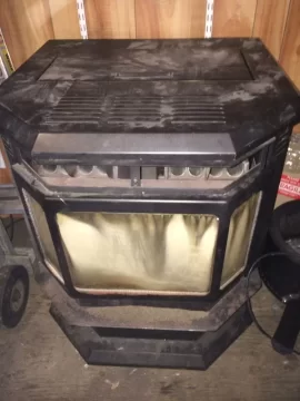 [Hearth.com] Pellet Stove - Cleaning & blasting that nasty rusty fire box and super rusty baffle panels!