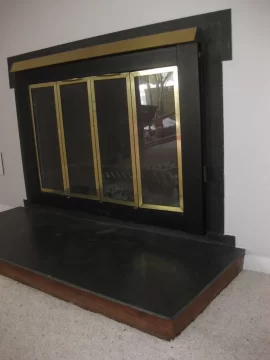 [Hearth.com] Is this (original?) installation of a Majestic L36A fireplace correct?