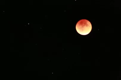 [Hearth.com] "Super Moon" ... Harvest Moon, Blood Moon and Eclipse all in one night!