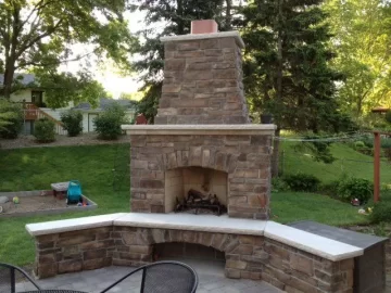 [Hearth.com] Building an outdoor fireplace