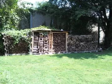 [Hearth.com] Wood pile stacks...location.