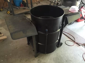 [Hearth.com] Ugly drum smoker!