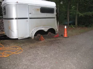 [Hearth.com] Trailer wheel well Undercoating?