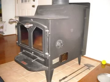 [Hearth.com] Grandma Bear question / identification