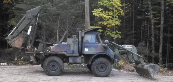 [Hearth.com] Working wood with the Unimog SEE