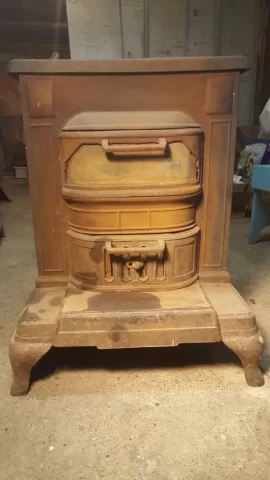 [Hearth.com] Can you help me identify this stove?