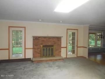 [Hearth.com] Installation of a Lennox Country 260  in a raised fireplace