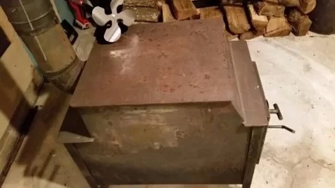 [Hearth.com] Old stove - new owner - any guesses?