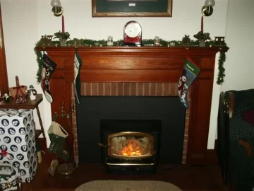 [Hearth.com] Help with a fireplace surround the needs modifications prior to a new insert