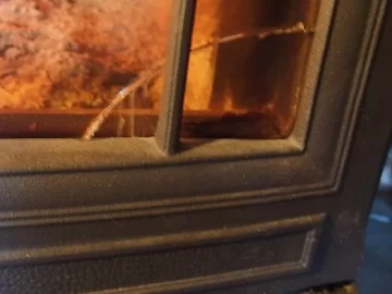 [Hearth.com] Cracked Glass on Quadra Fire Exproler 2