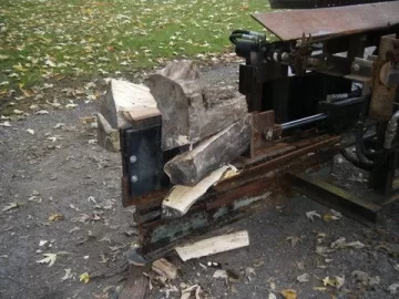 [Hearth.com] 4-way splitting wedge.