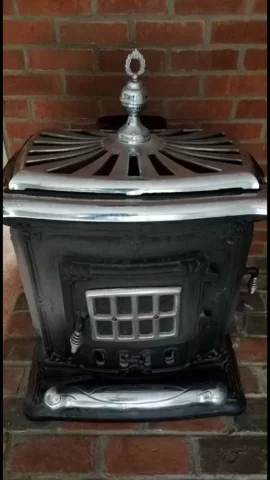 [Hearth.com] Anyone know what kind of stove this is??