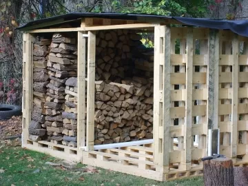 [Hearth.com] Pallet Wood Shed