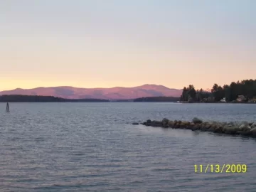 [Hearth.com] Lake Winnipesaukee NH