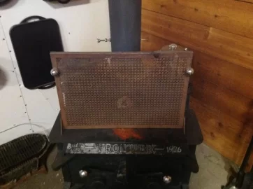 [Hearth.com] 1976 Frontier wood stove