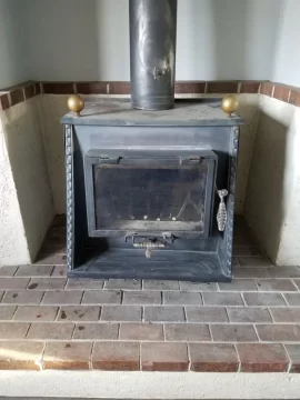 [Hearth.com] Identify my Fireplace Please