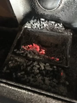 [Hearth.com] Pelpro pp130. Lazy flame. Overflowing burn pot. All of sudden   Only 1 ton pellets in.