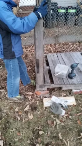 [Hearth.com] Simple pallet firewood rack