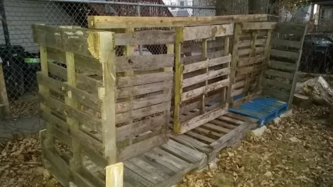 [Hearth.com] Simple pallet firewood rack