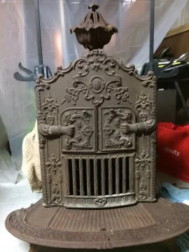 [Hearth.com] Trying to identify an antique Frankin style stove